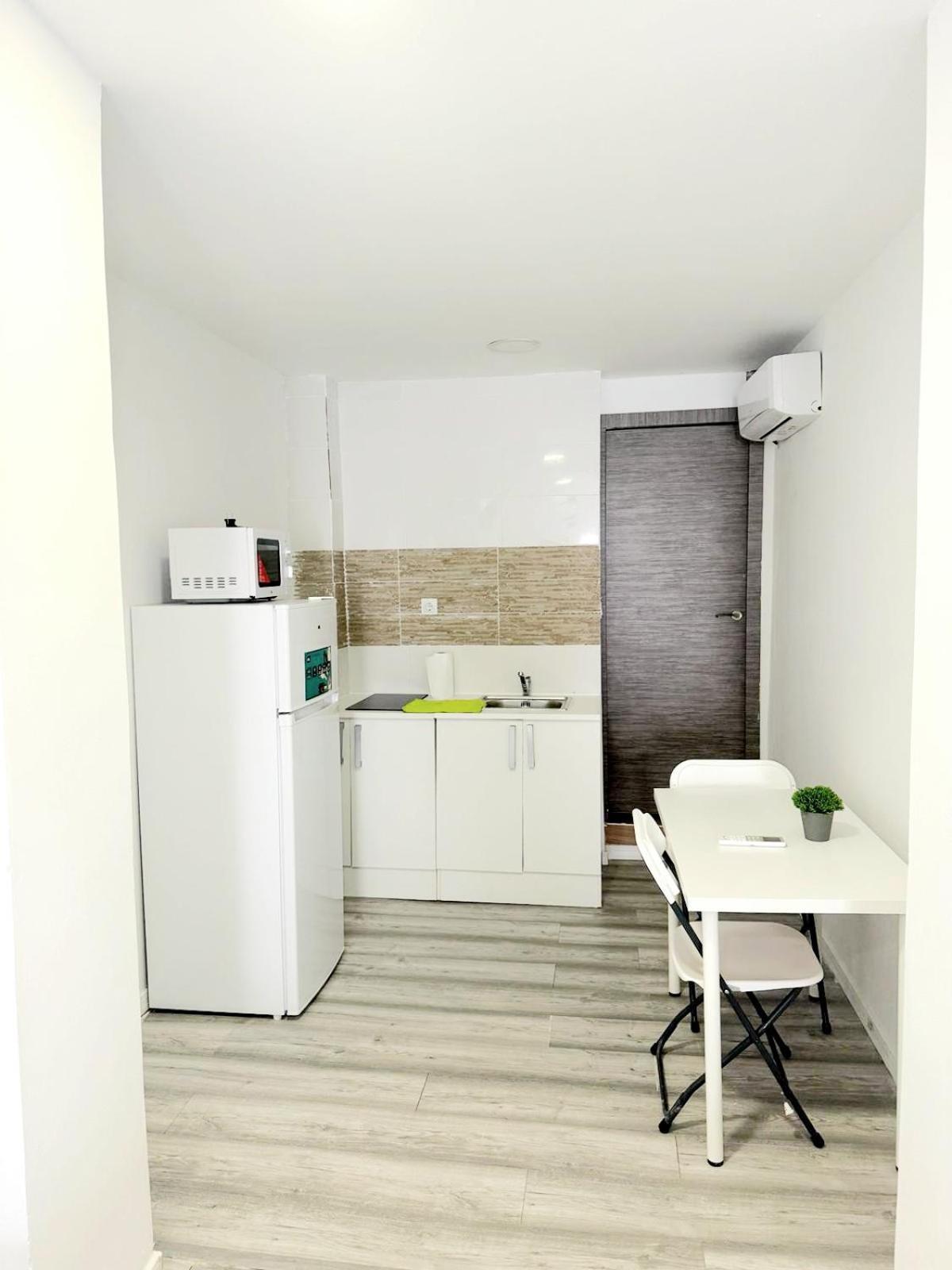 Apartamentos Aeropuerto Valencia Manises Esterno foto